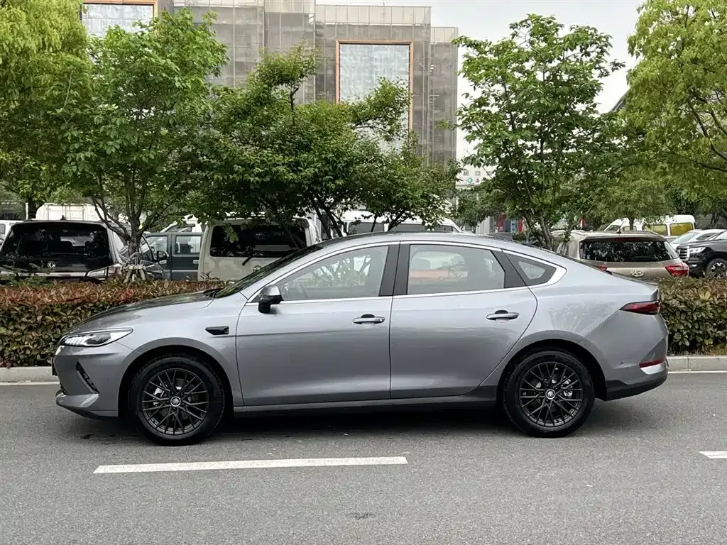 BYD Qin PLUS — фото 10