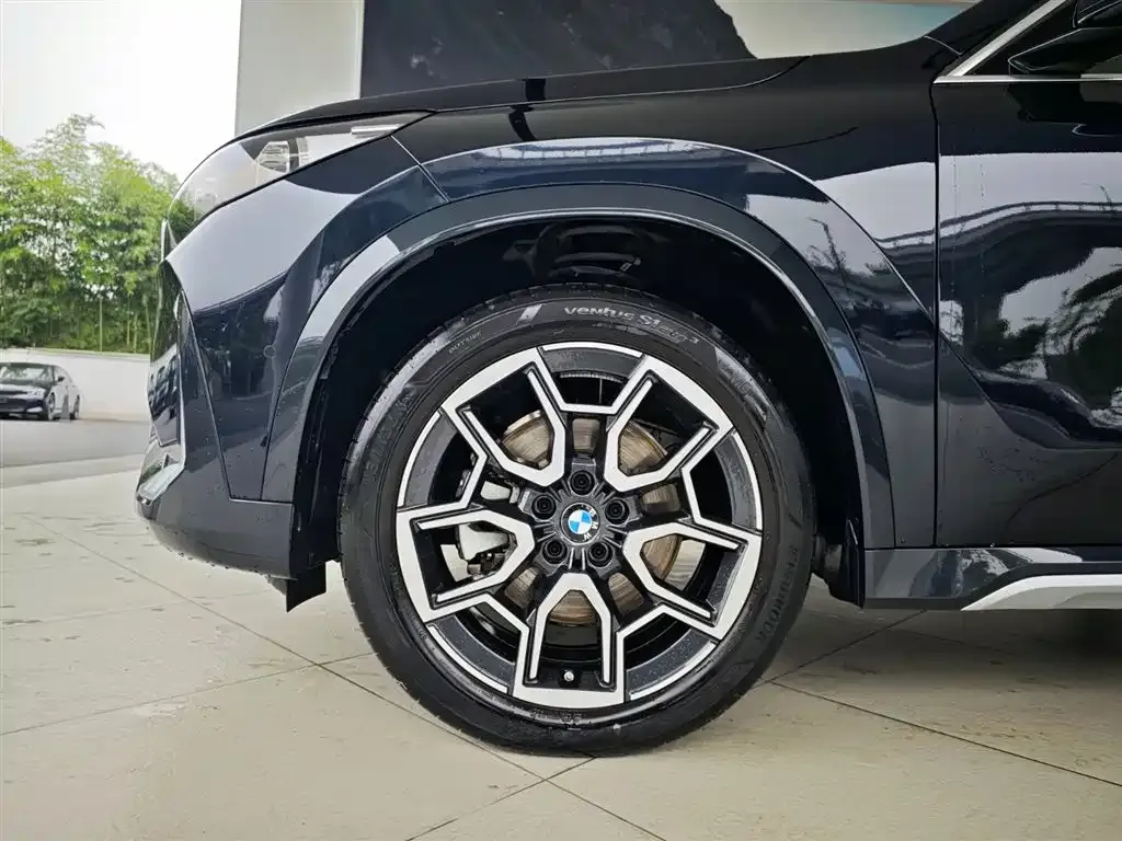 BMW X1 — фото 9