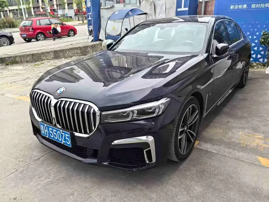 BMW 7 Series — фото 1