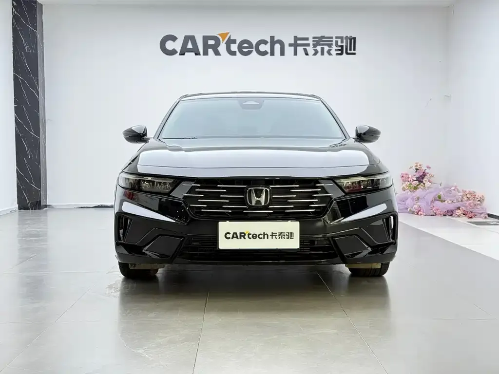 Honda Accord — фото 8