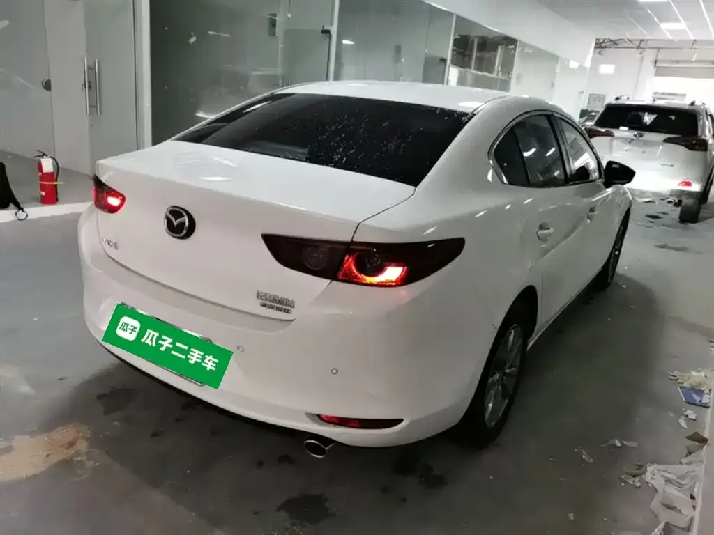 Mazda 3 Axela — фото 10