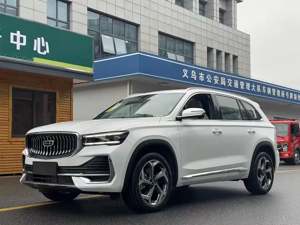 Geely Xingyue L — фото 1