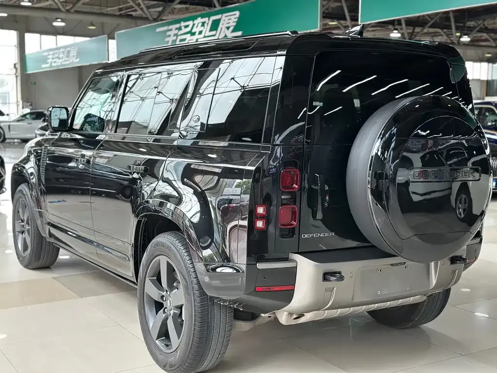 Land Rover Defender — фото 4