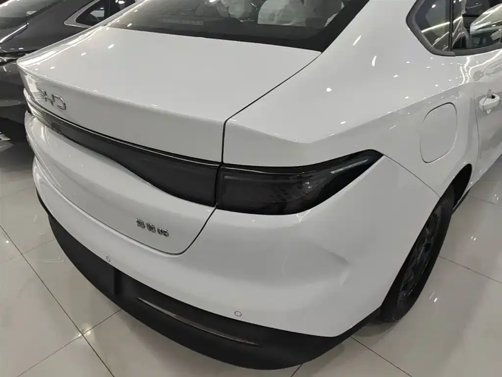 BYD Seal 05 DM-i — фото 3