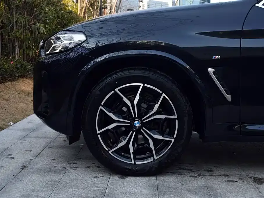 BMW X3 — фото 9