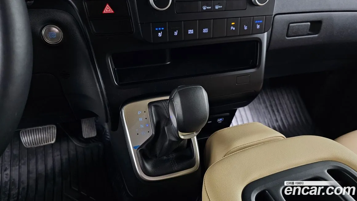 Hyundai Staria — фото 3