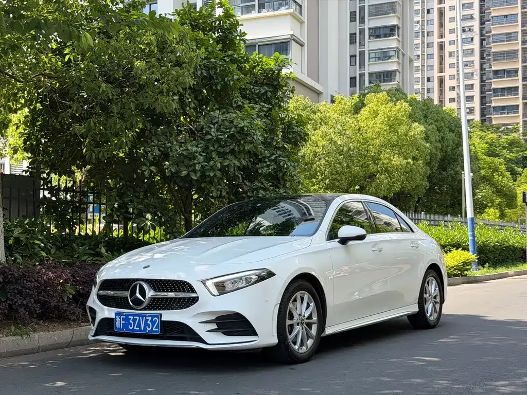 Mercedes-Benz A-Class — фото 1