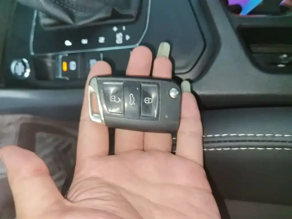Volkswagen Tharu 2021 из CN, фото 8