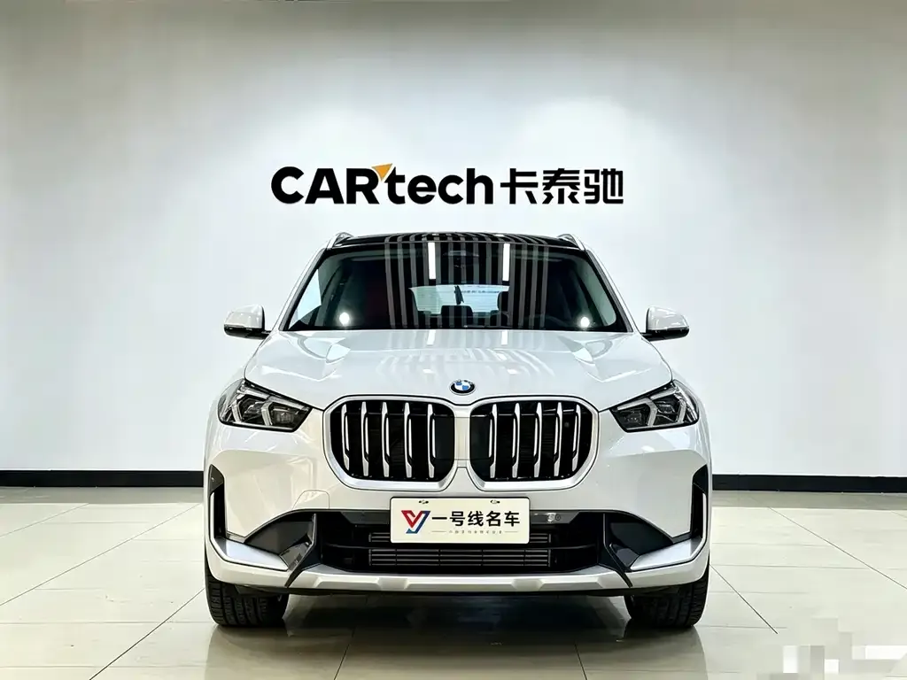 BMW X1 — фото 1