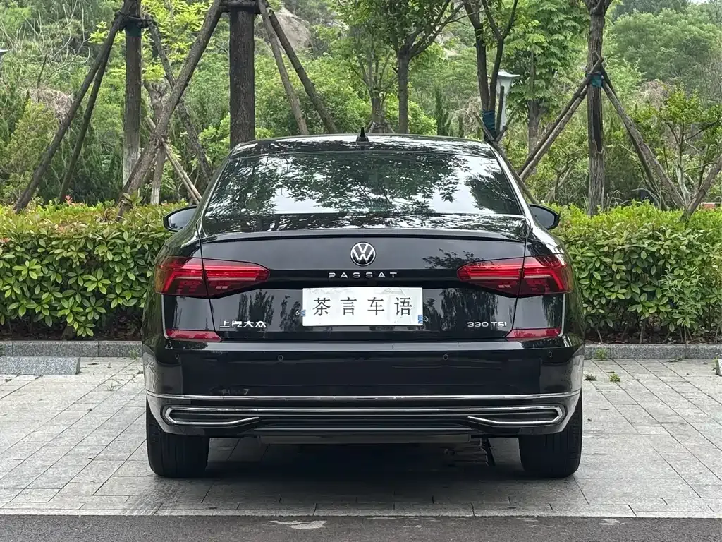 Volkswagen Passat — фото 6