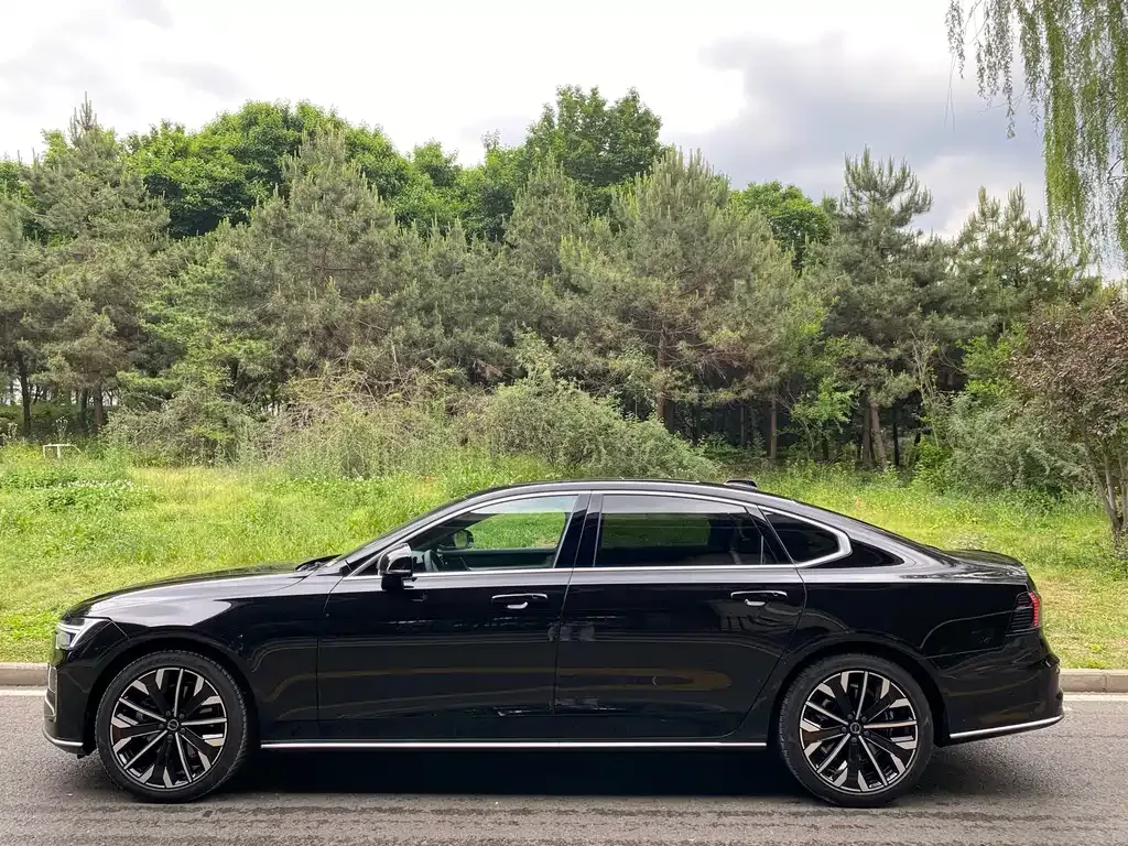Volvo S90 — фото 9