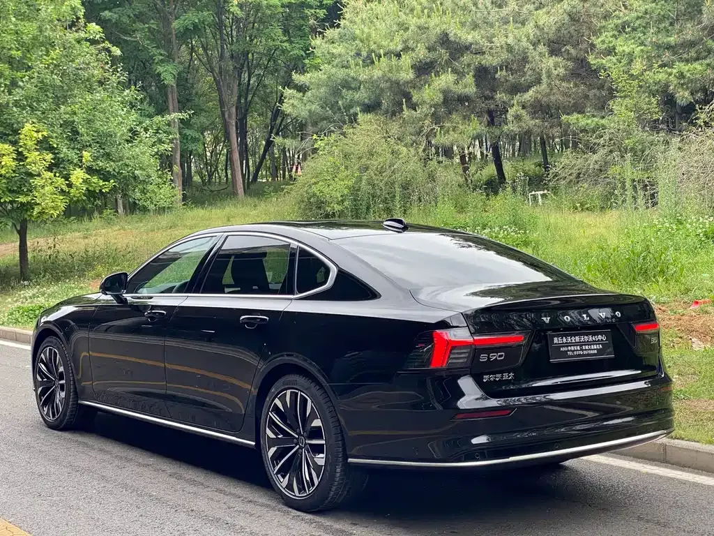 Volvo S90 — фото 10