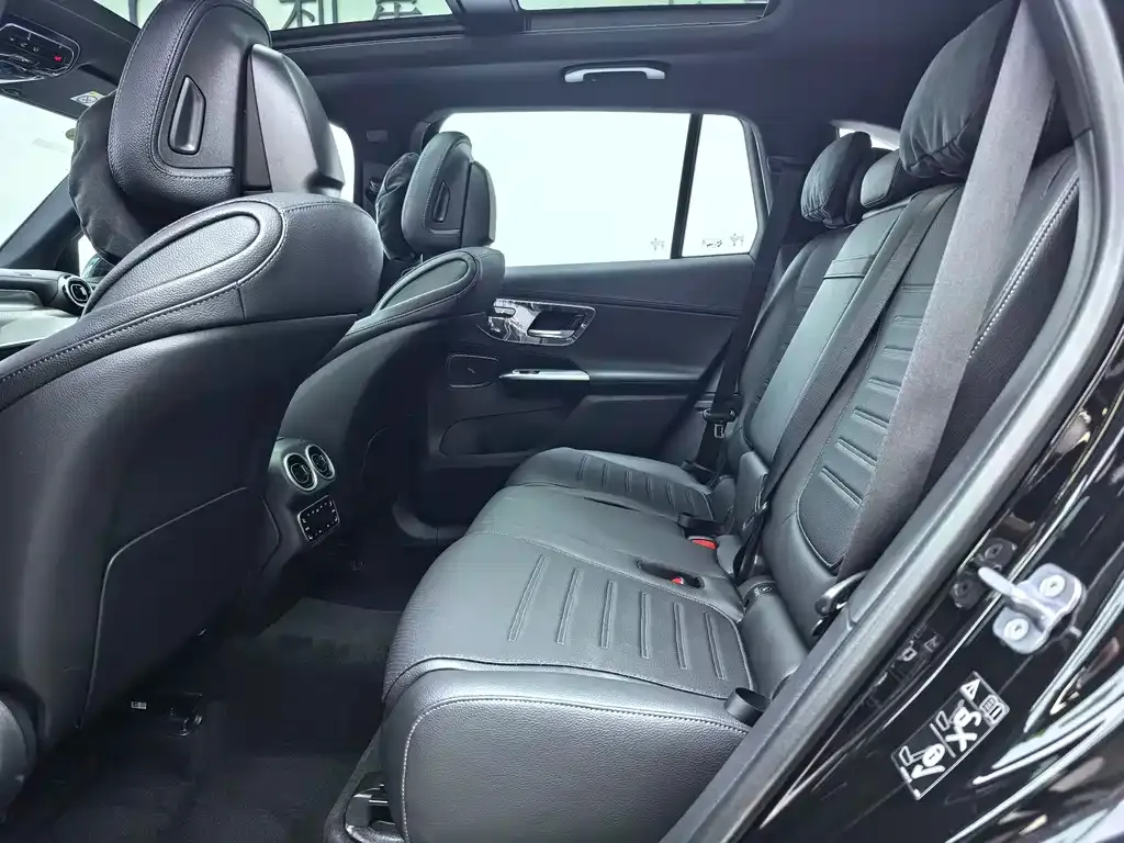 Mercedes-Benz GLC — фото 10