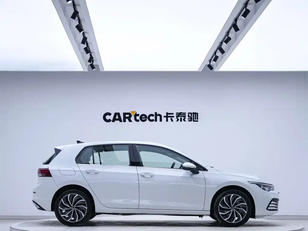 Volkswagen Golf 2021 из CN, фото 5