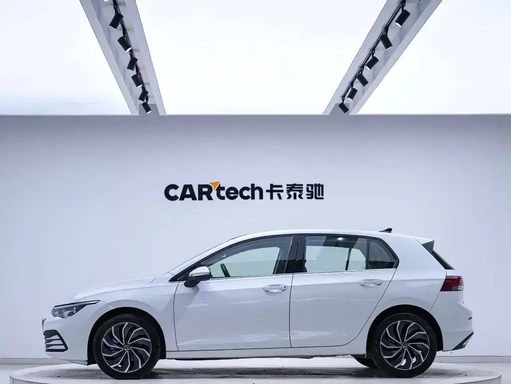 Volkswagen Golf 2021 из CN, фото 4
