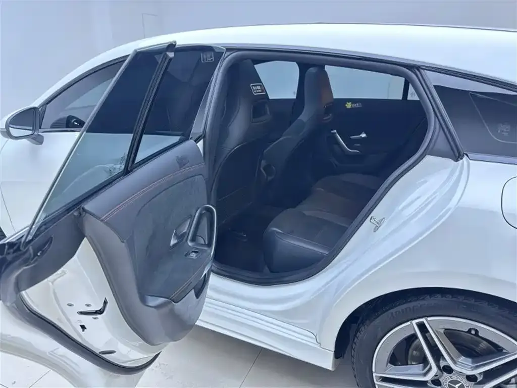 Mercedes-Benz CLA (Import) — фото 6