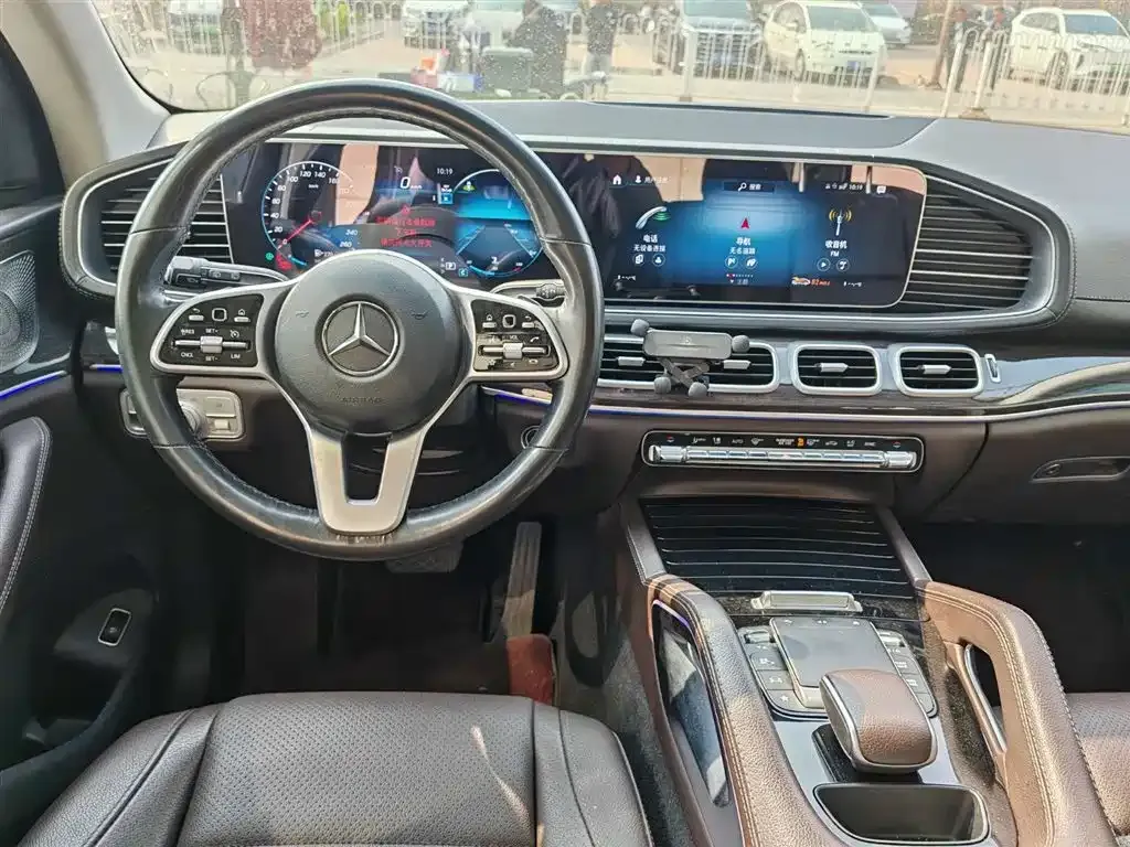 Mercedes-Benz GLE — фото 7