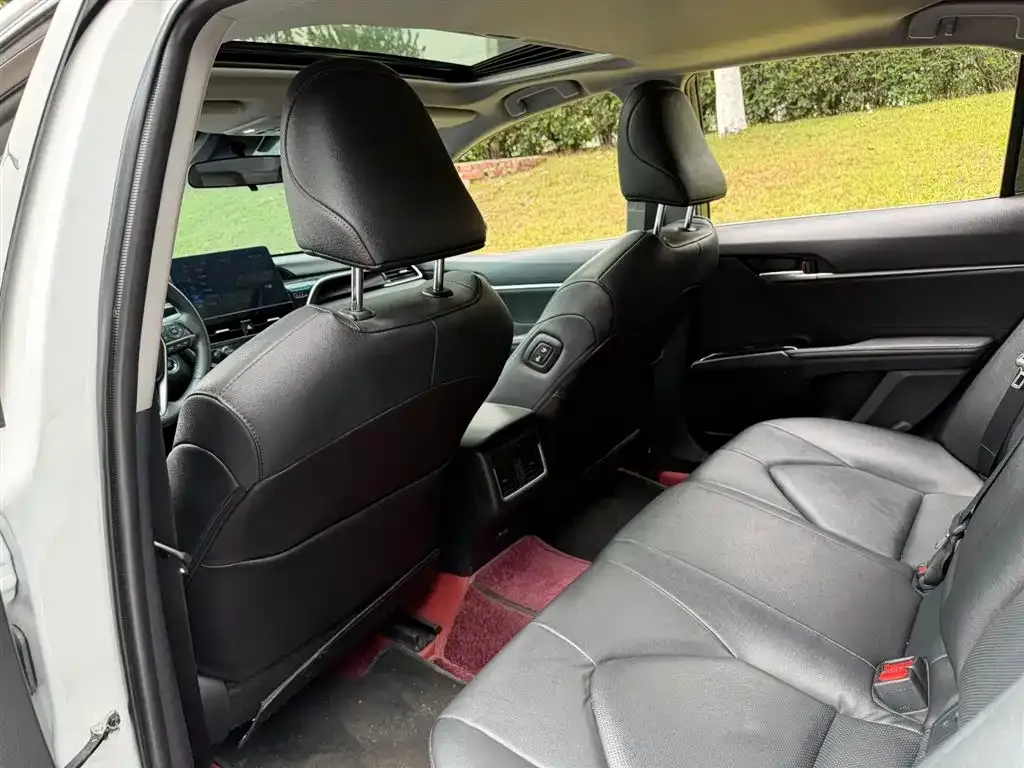 Toyota Camry 2024 из CN, фото 9