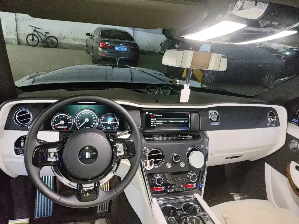 Rolls-Royce Cullinan 2021 из CN, фото 6
