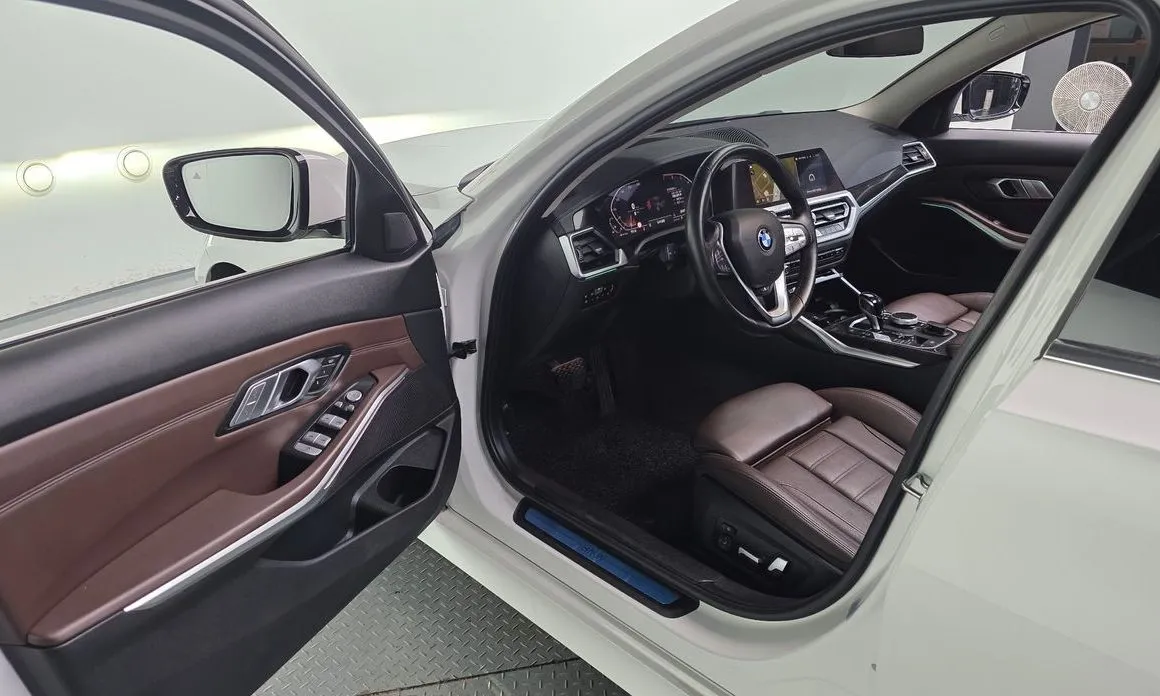 BMW 3-Series 2022 из KR, фото 6