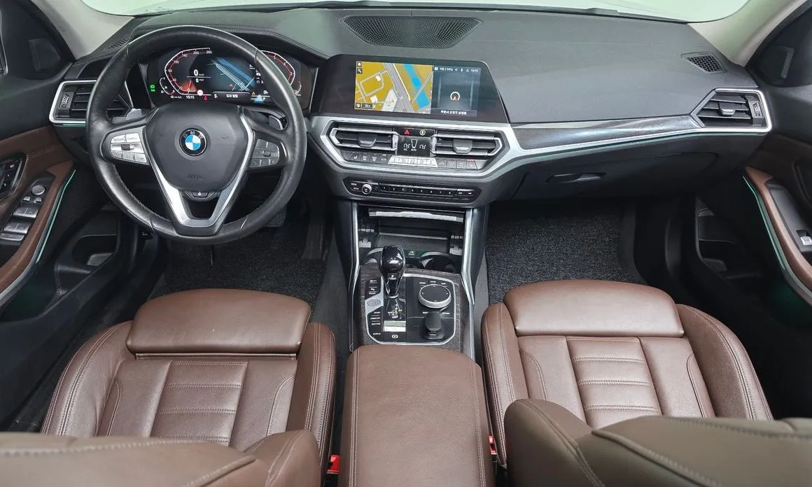 BMW 3-Series 2022 из KR, фото 2
