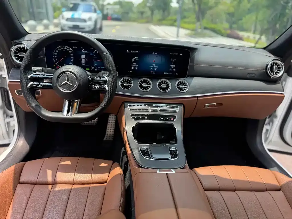 Mercedes-Benz E-Class (Import) — фото 3