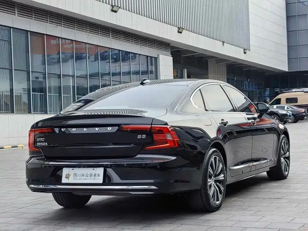 Volvo S90 — фото 6