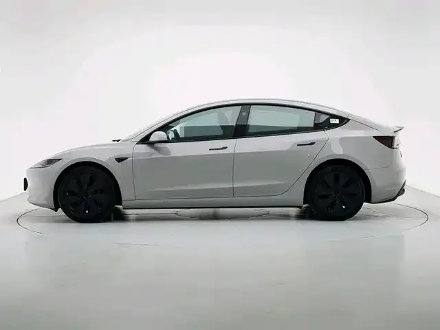 Tesla Model 3 — фото 4