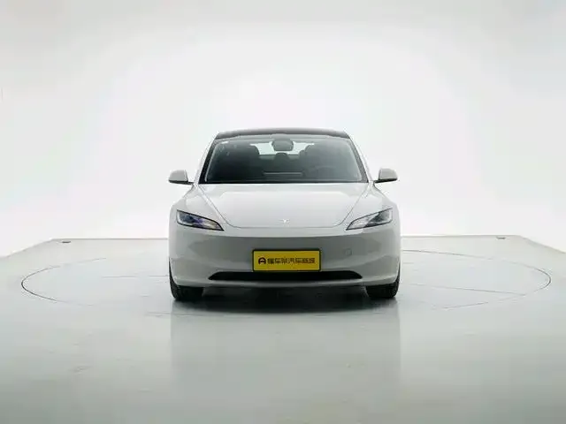 Tesla Model 3 — фото 6
