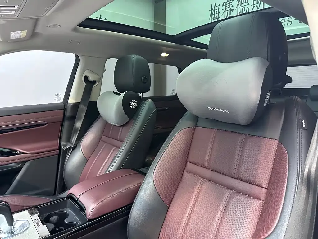 Land Rover Evoque PHEV 2024 из CN, фото 10