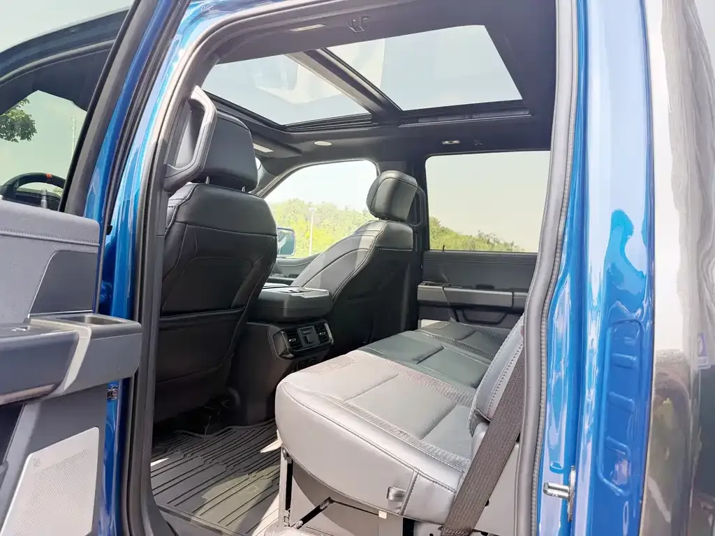Ford F-150 Raptor 2023 из CN, фото 5