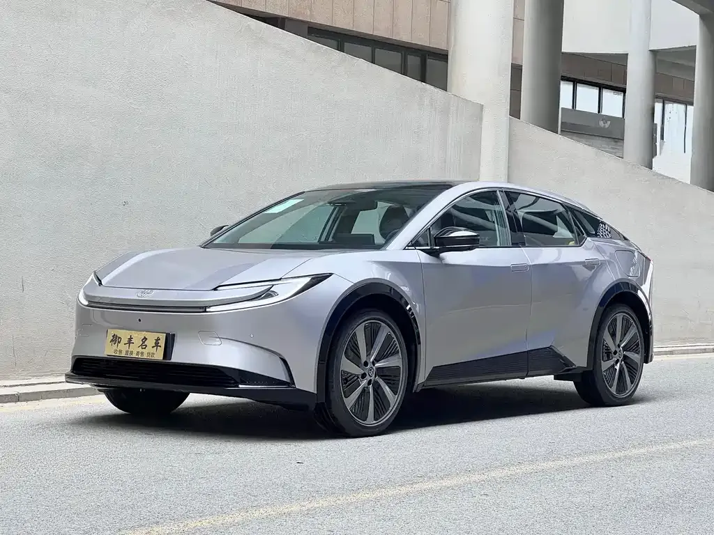 Toyota bZ5