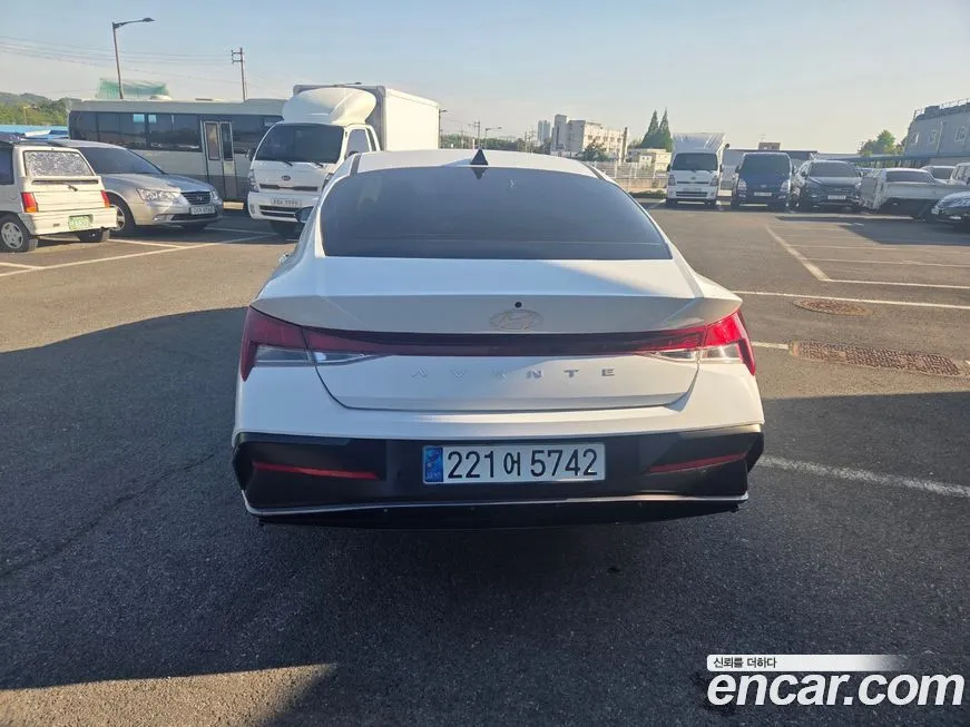 Hyundai AVANTE — фото 4