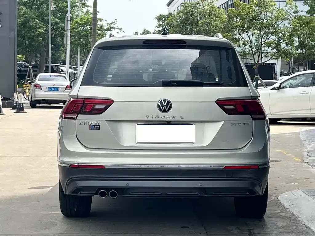 Volkswagen Tiguan L — фото 6