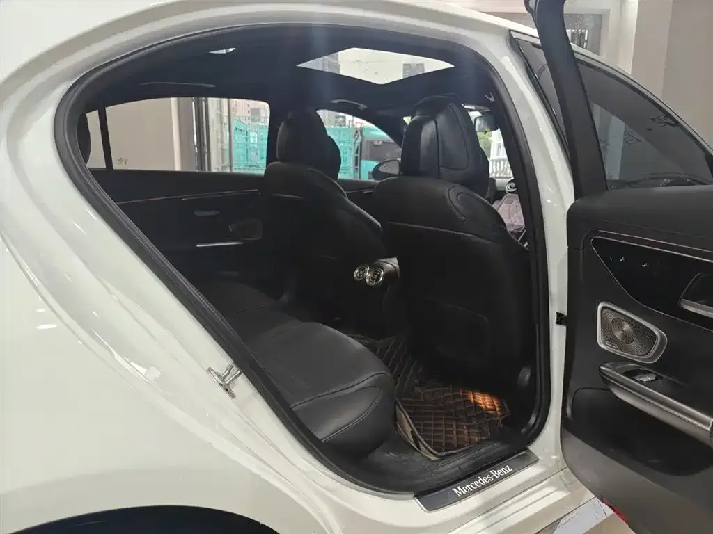Mercedes-Benz C-Class 2023 из CN, фото 2