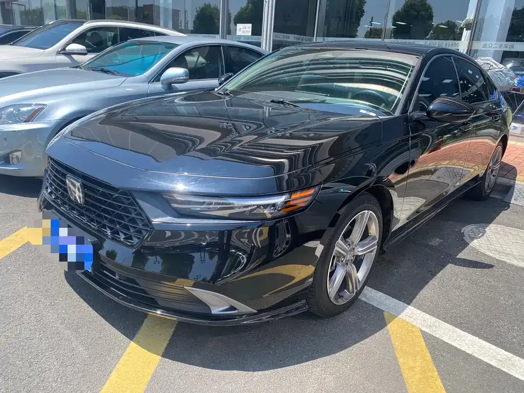 Honda Accord — фото 1