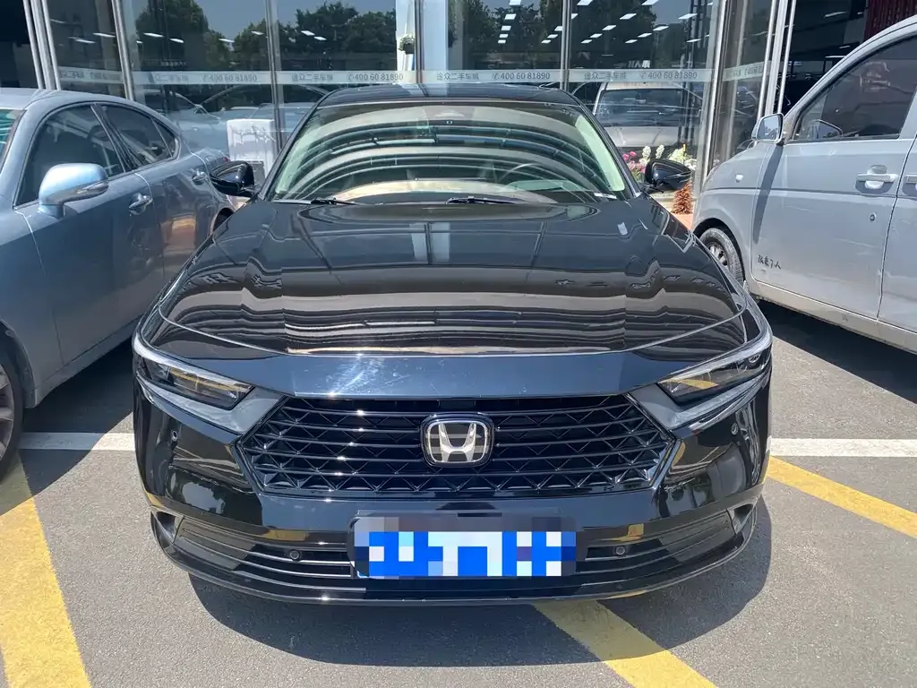 Honda Accord — фото 8