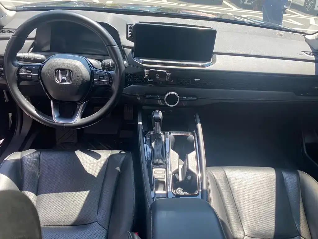 Honda Accord — фото 6