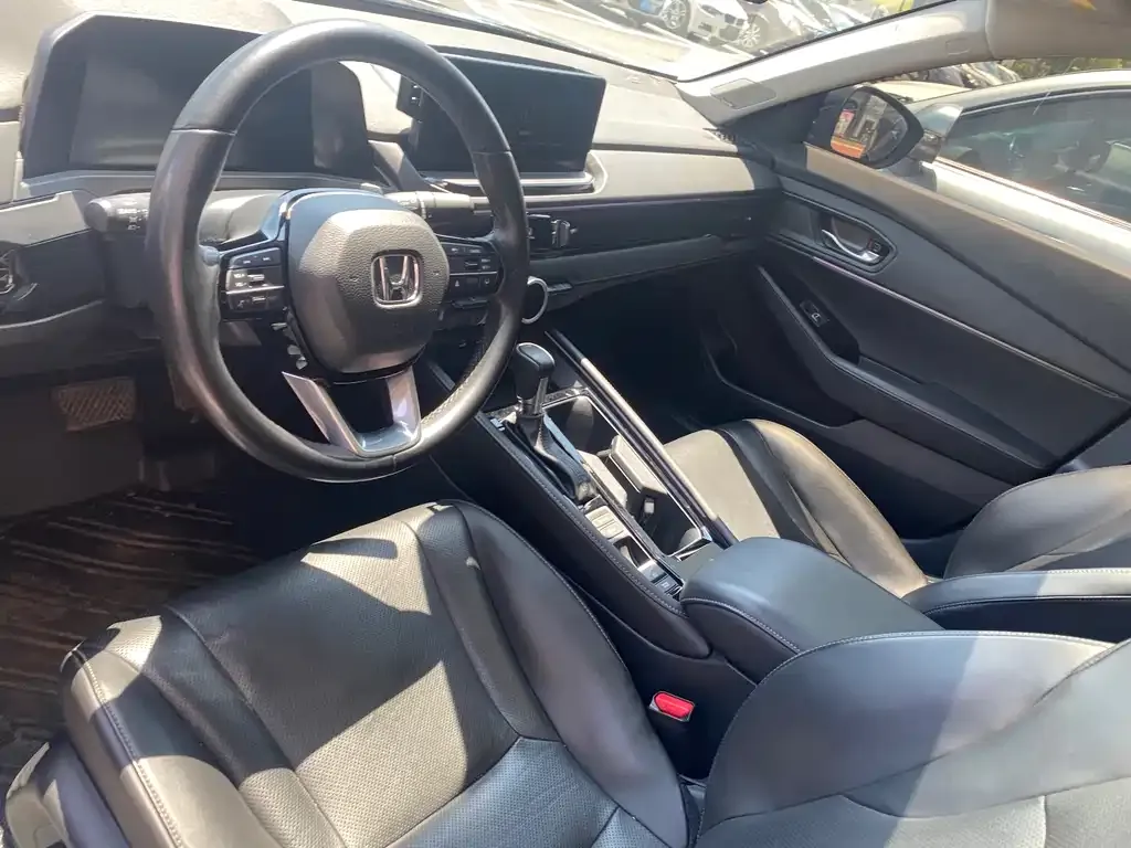 Honda Accord — фото 3