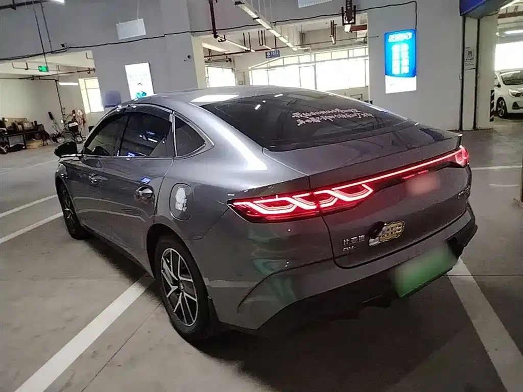 BYD Qin L — фото 8