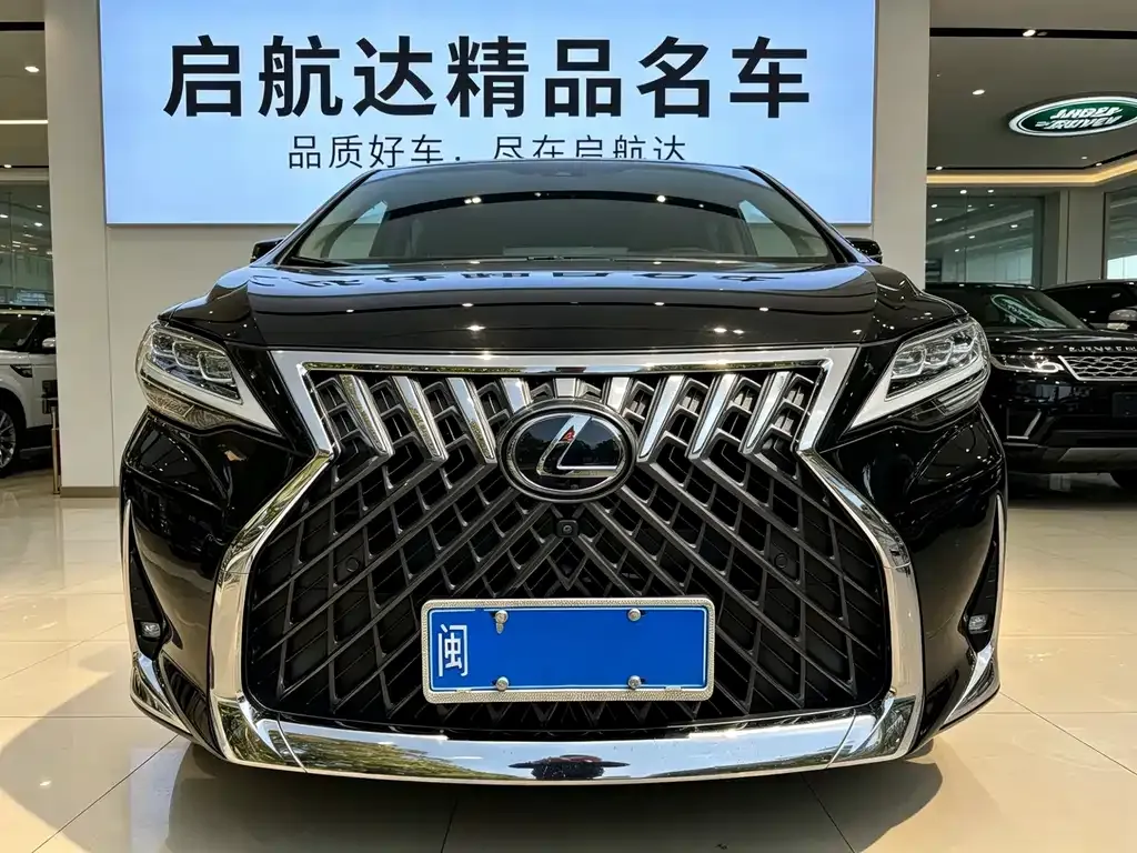 Lexus LM — фото 2