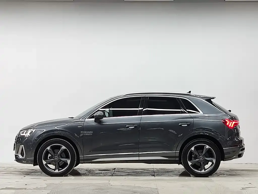 Audi Q3 — фото 5