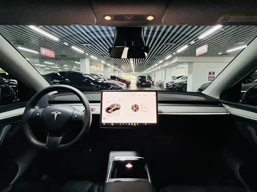Tesla Model Y — фото 4