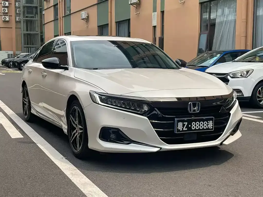 Honda Accord — фото 7