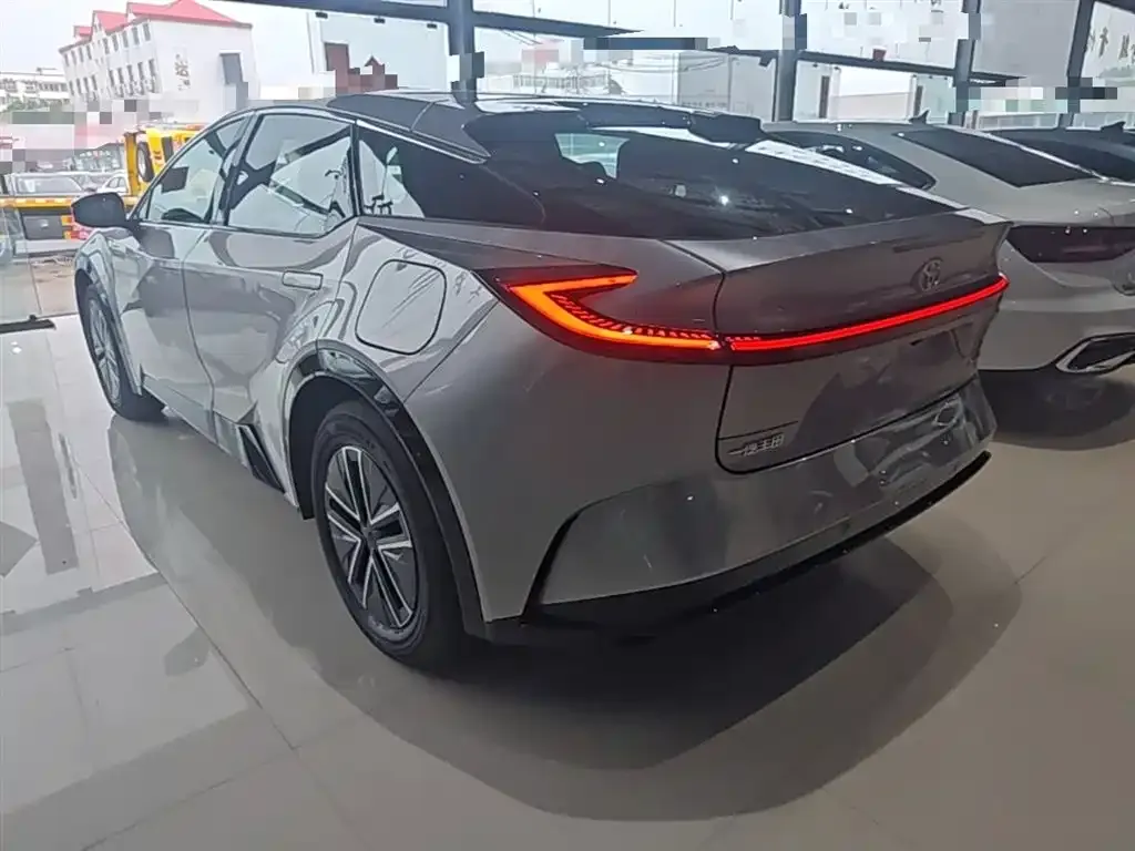 Toyota bZ5 2026 из CN, фото 8