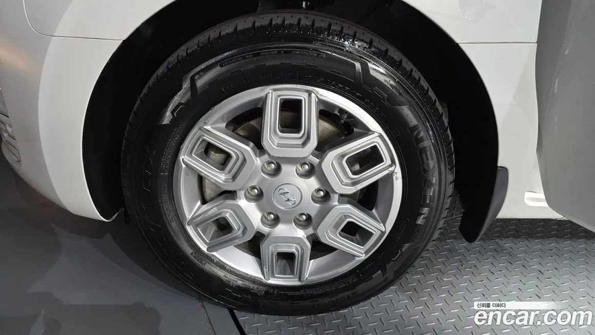 Hyundai Staria — фото 9
