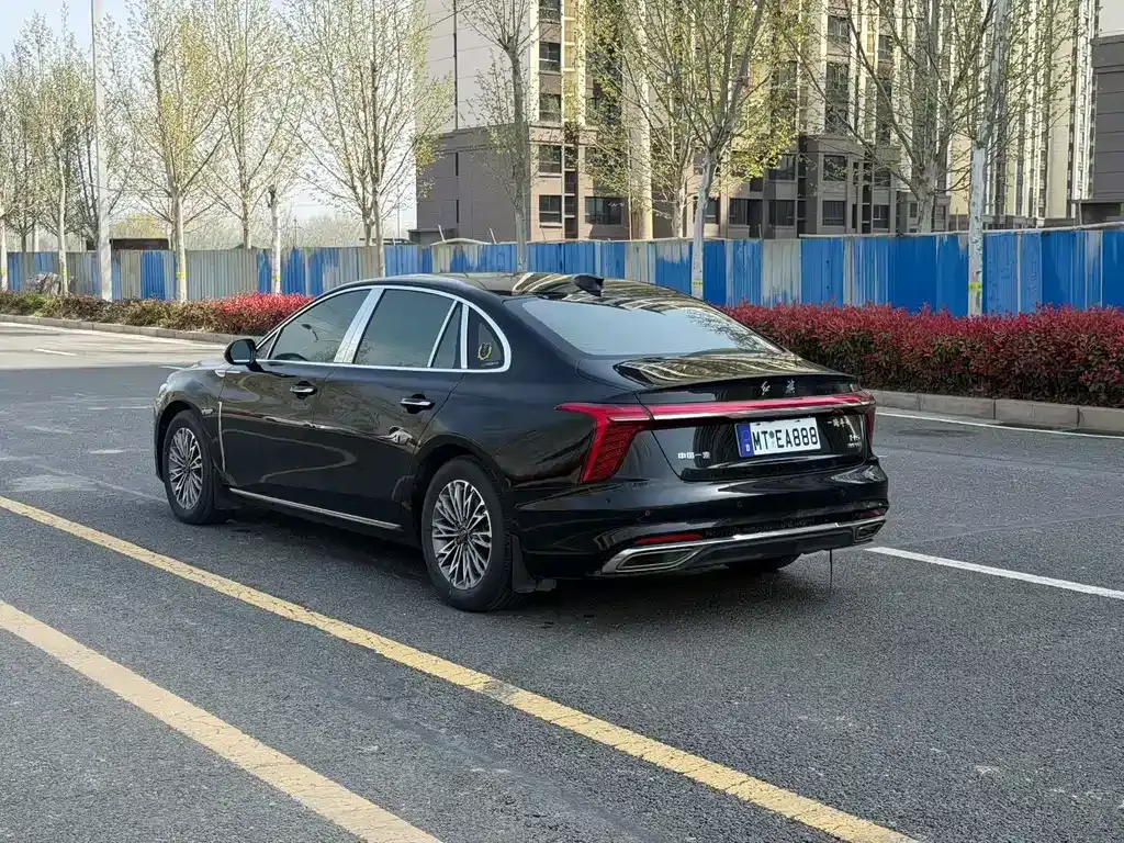 Hongqi H5 — фото 5