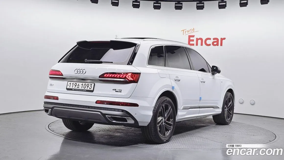 Audi Q7 2021 из KR, фото 6