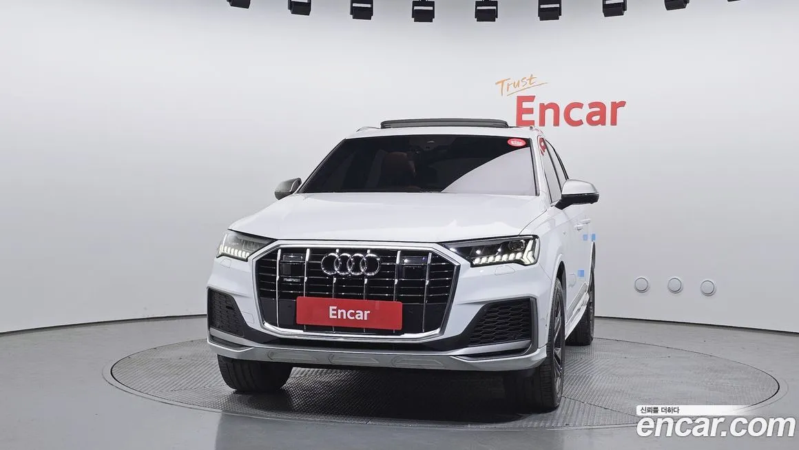 Audi Q7 2021 из KR, фото 7
