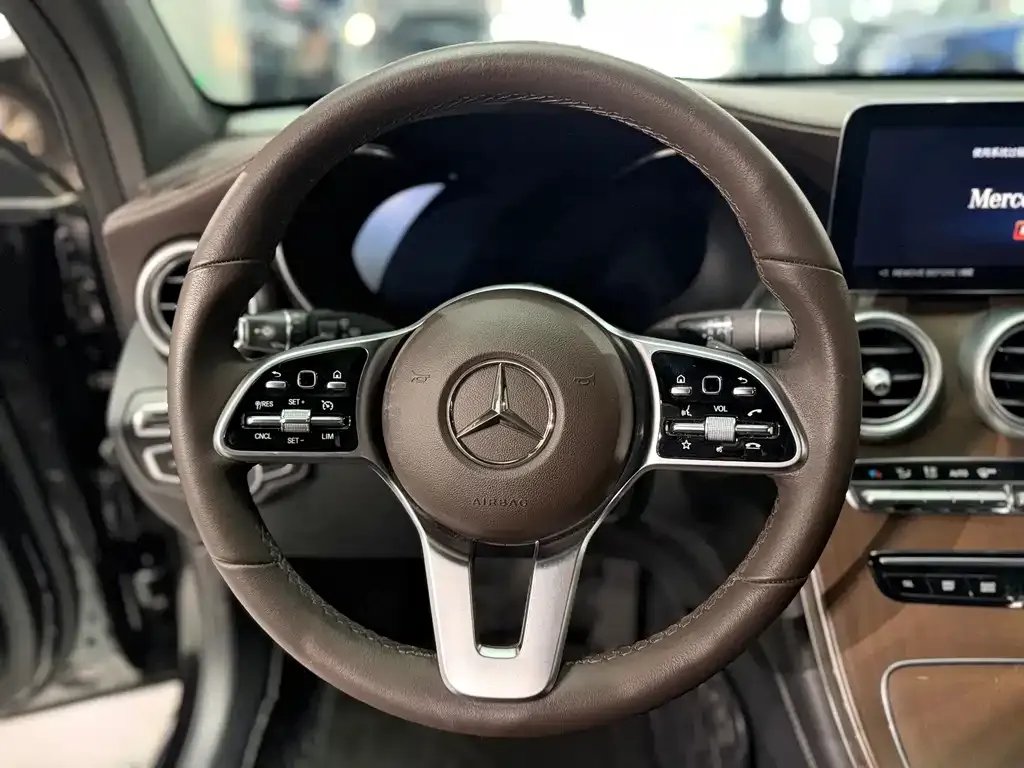 Mercedes-Benz GLC — фото 8